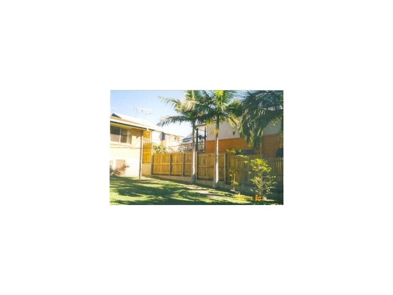 2/119 Johnston Street, Southport QLD 4215