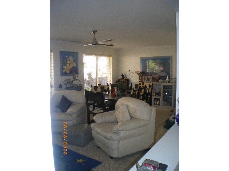 10 Buddy Holly Drive, Parkwood QLD 4214