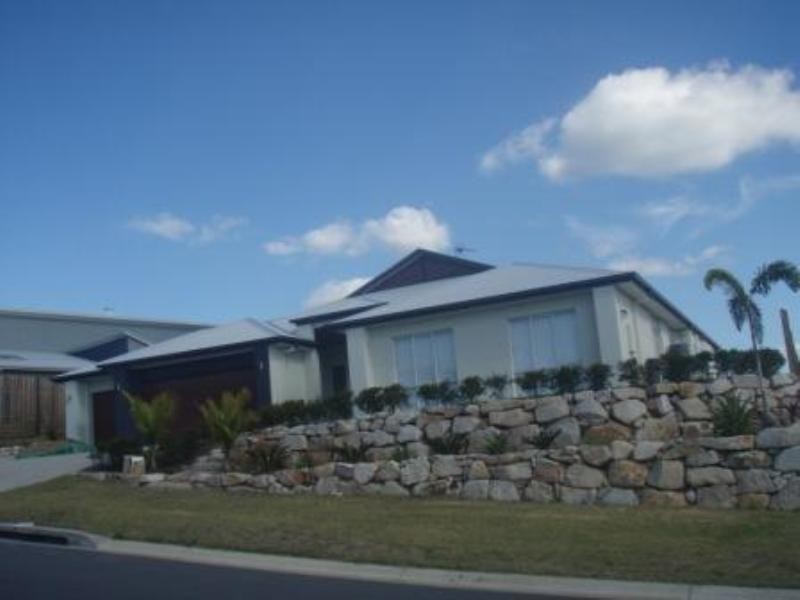 76 Salvado Drive, Pacific Pines QLD 4211