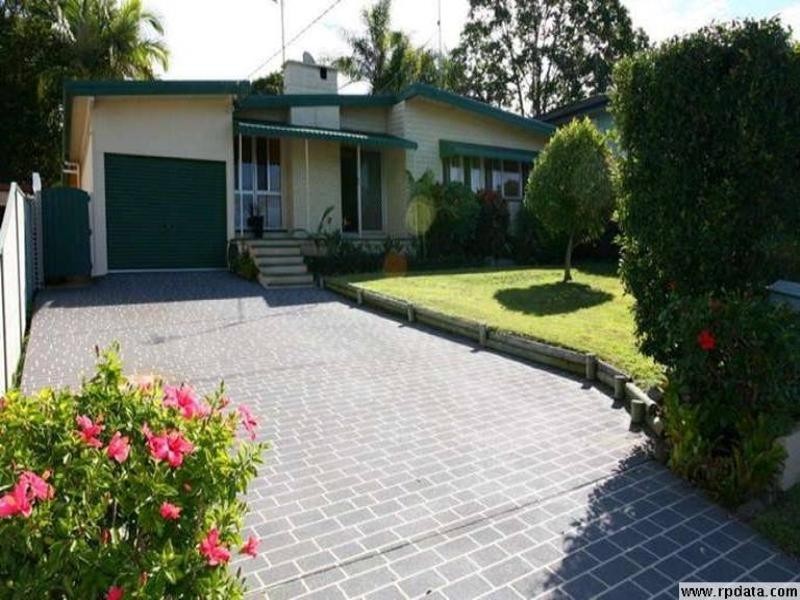 12 Geoffrey Avenue, Southport QLD 4215
