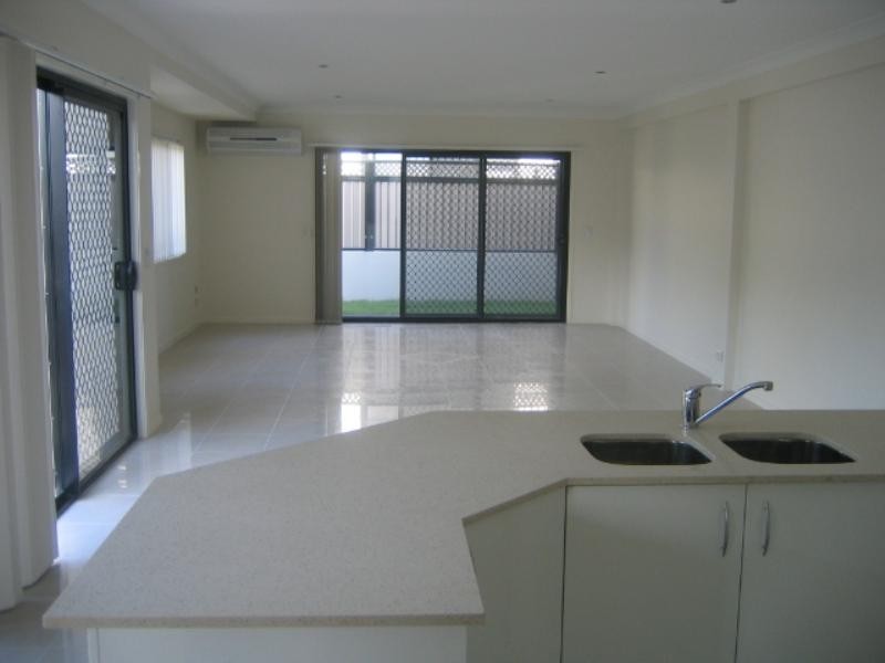 3/12 Prince Street, Southport QLD 4215