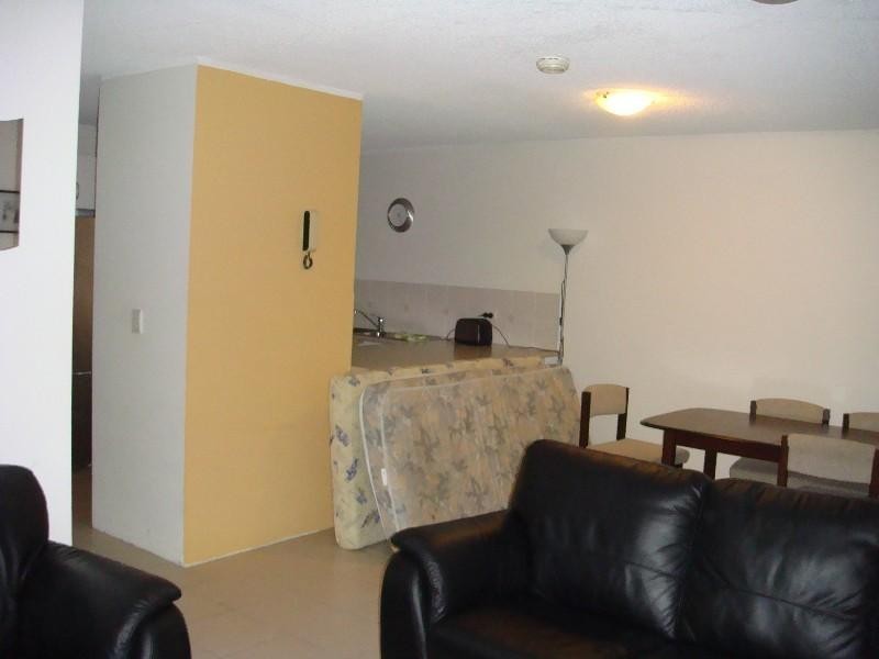 2/20 White Street, Southport QLD 4215