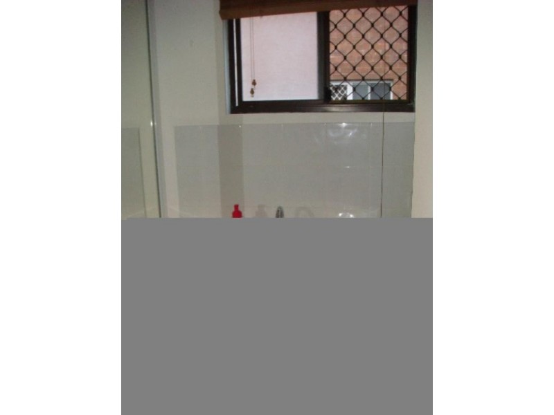 2/20 White Street, Southport QLD 4215