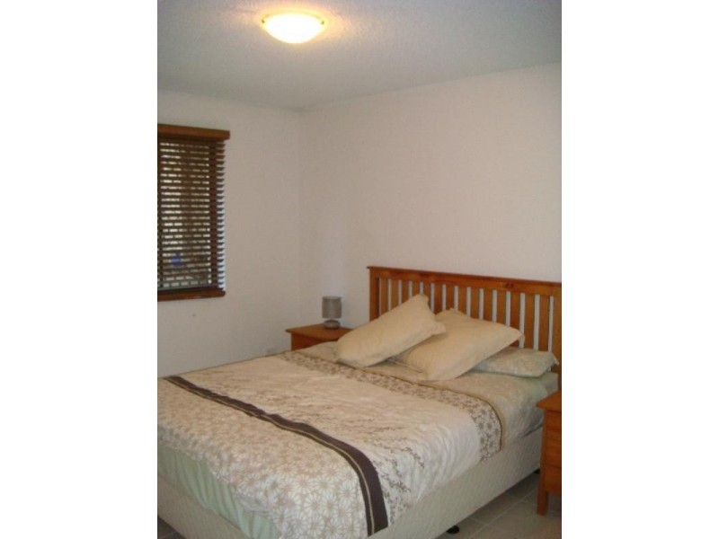 2/20 White Street, Southport QLD 4215