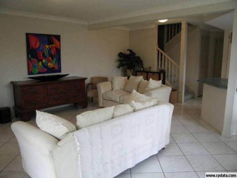 13/99 Greenacre Drive, Arundel QLD 4214