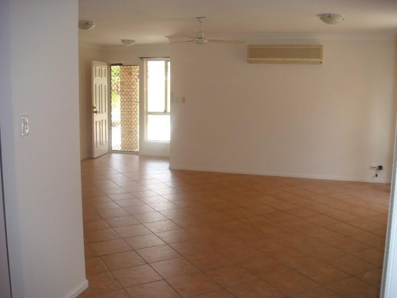 5 whitely Chase, Arundel QLD 4214