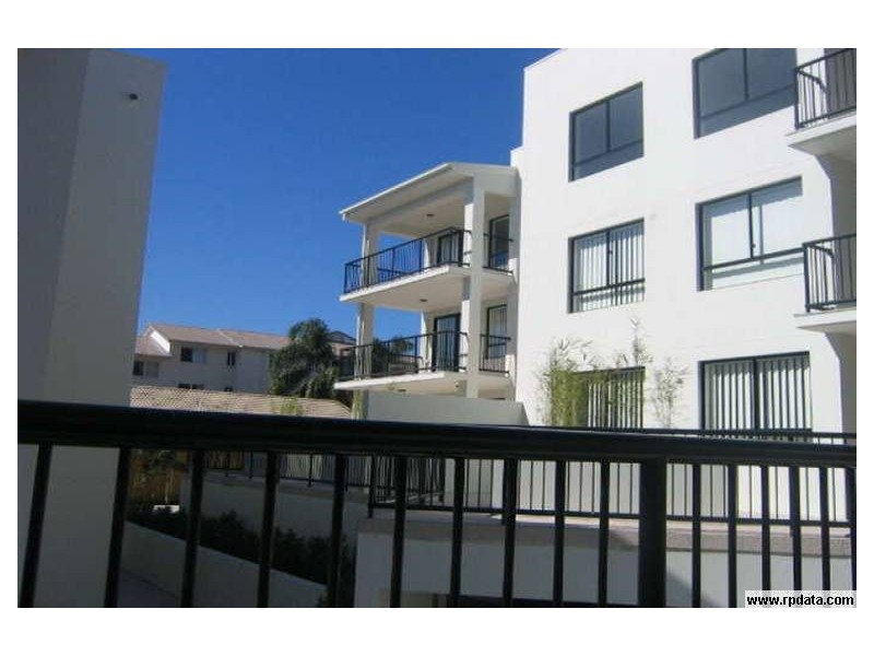 20/15-17 Lloyd Street, Southport QLD 4215