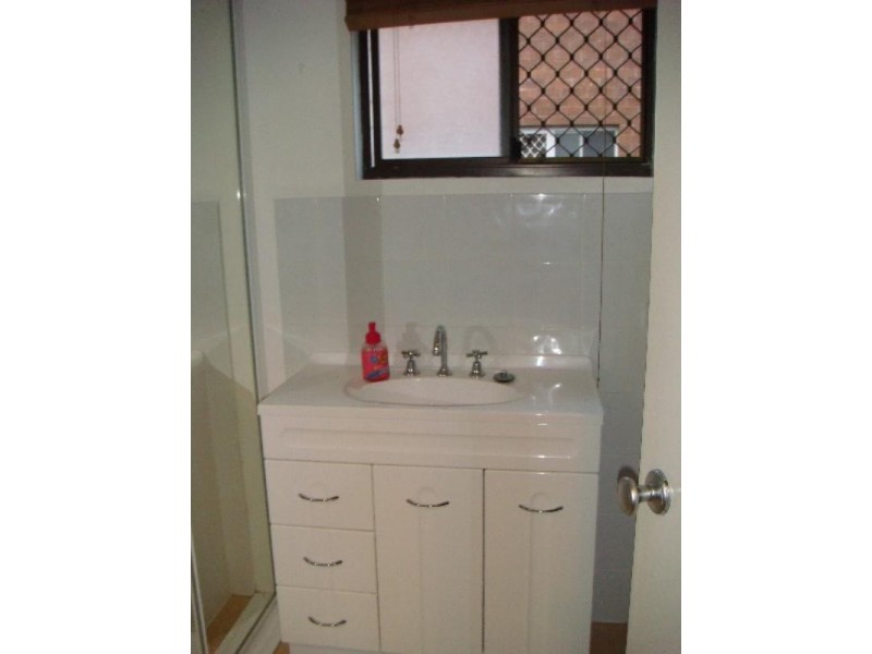 2/20 White Street, Southport QLD 4215