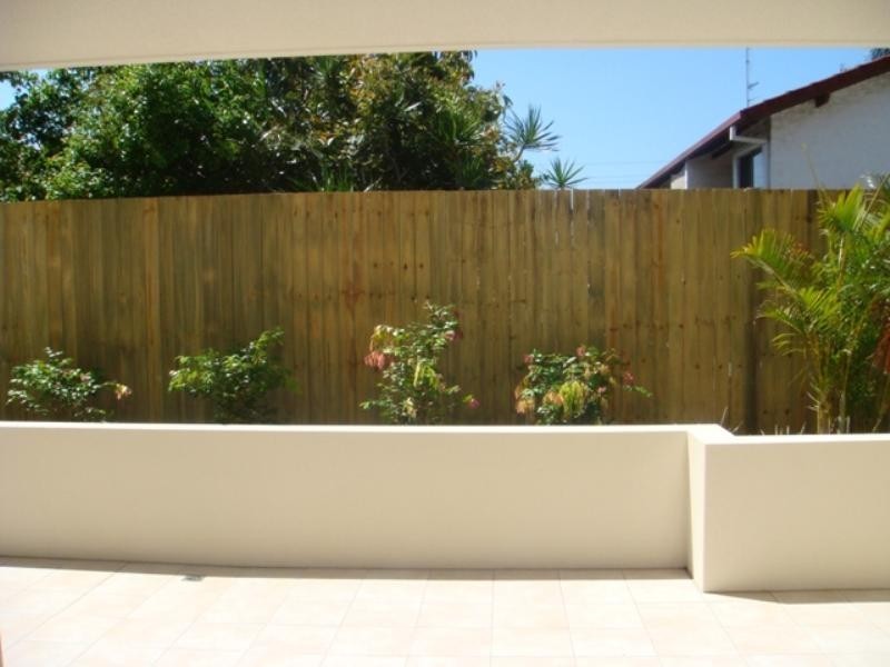 4/13D Wyndham Avenue, Southport QLD 4215