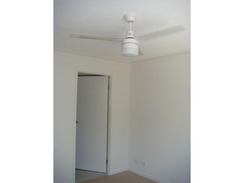 4/13D Wyndham Avenue, Southport QLD 4215