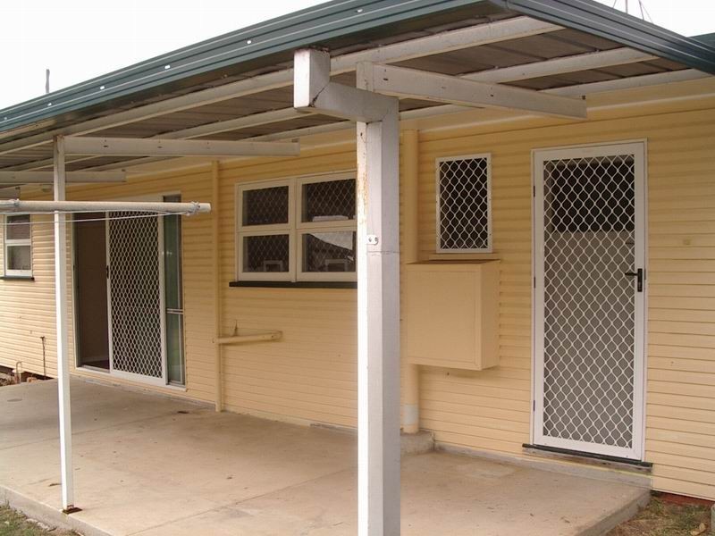 77 Broad Street, Labrador QLD 4215