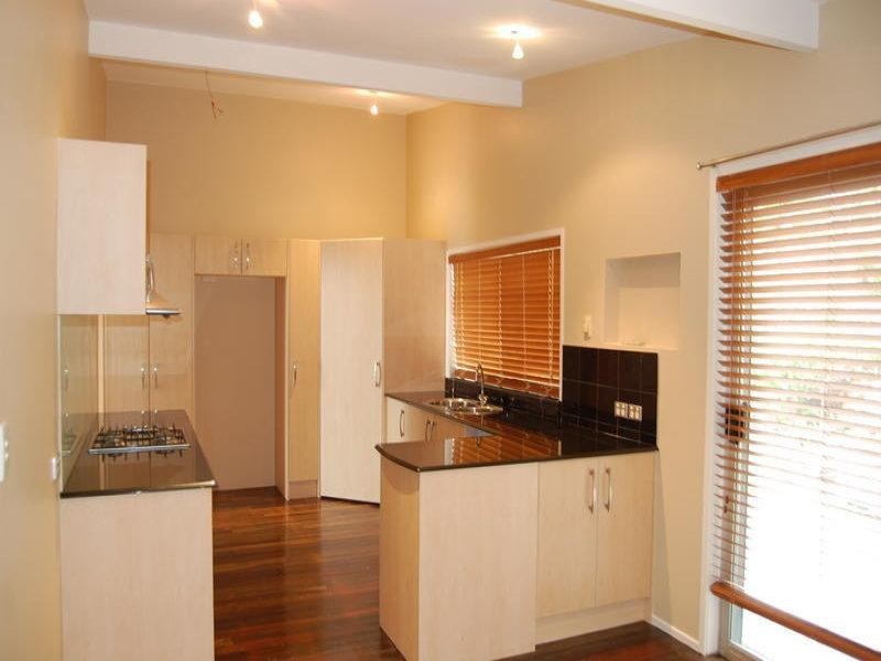 13 Willamulka Avenue, Ashmore QLD 4214