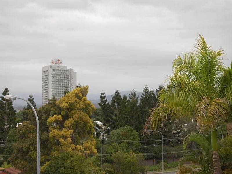 13 Willamulka Avenue, Ashmore QLD 4214