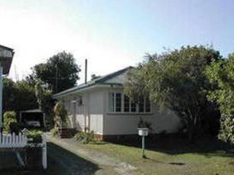 52 Worendo Street, Southport QLD 4215