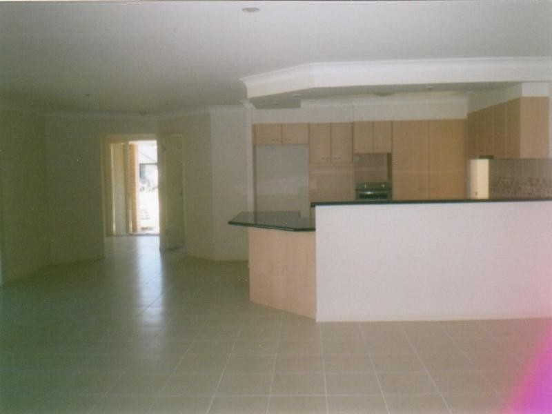 3 Silkwood Way, Molendinar QLD 4214