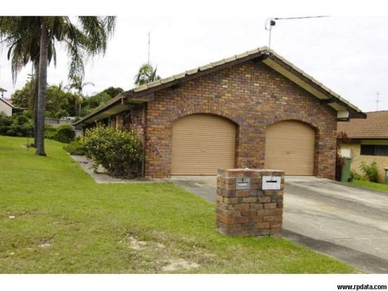 2/271 Wardoo Street, Southport QLD 4215