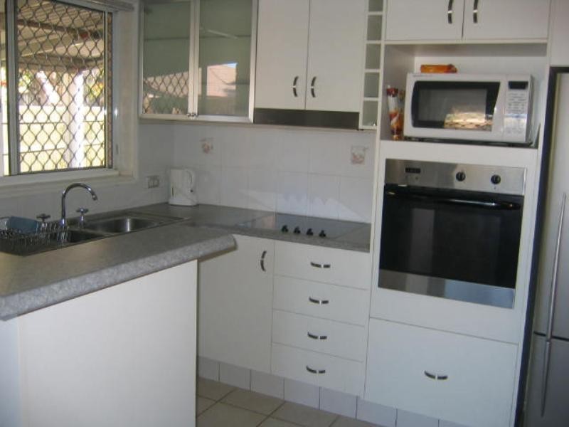 1/8 Calvary Court, Labrador QLD 4215