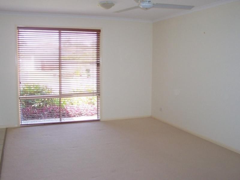 3 Worthing Court, Arundel QLD 4214