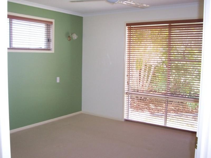 3 Worthing Court, Arundel QLD 4214