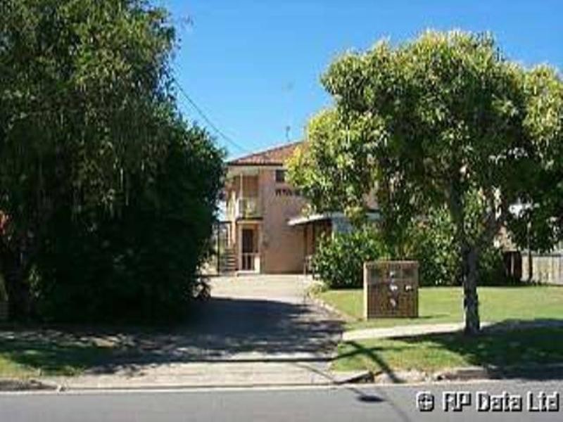 1/27 Bath Street, Labrador QLD 4215