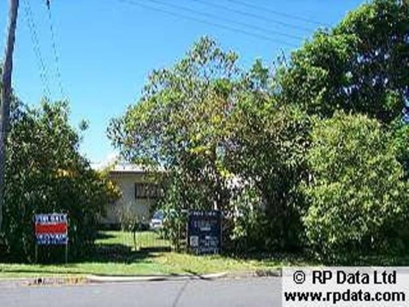 13 Middle Street, Labrador QLD 4215