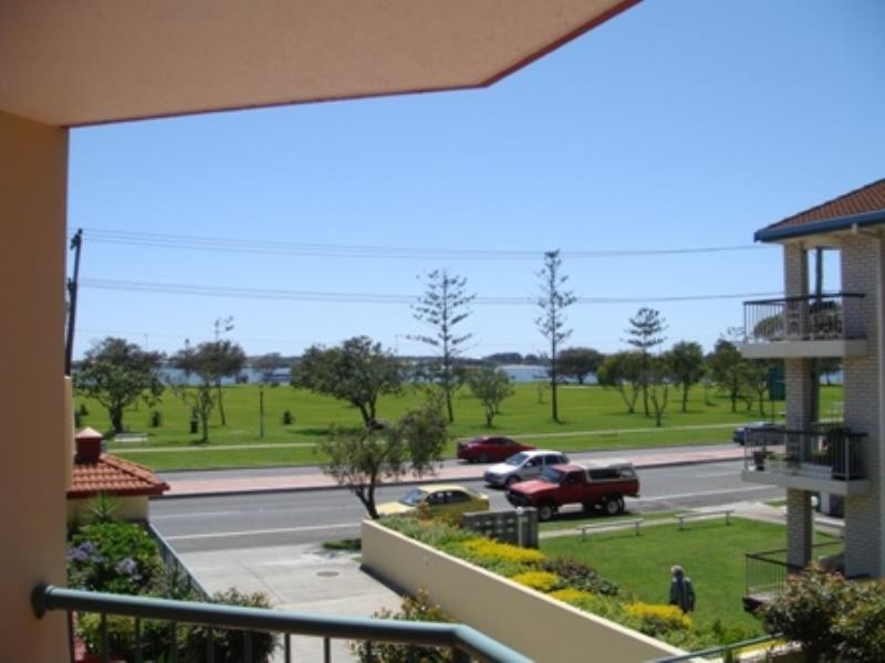 13/140 Marine Parade, Southport QLD 4215