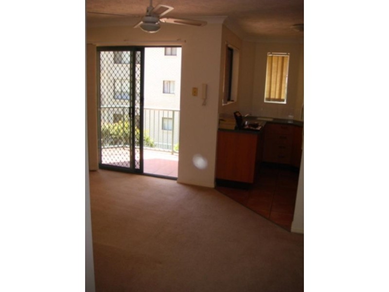 13/140 Marine Parade, Southport QLD 4215