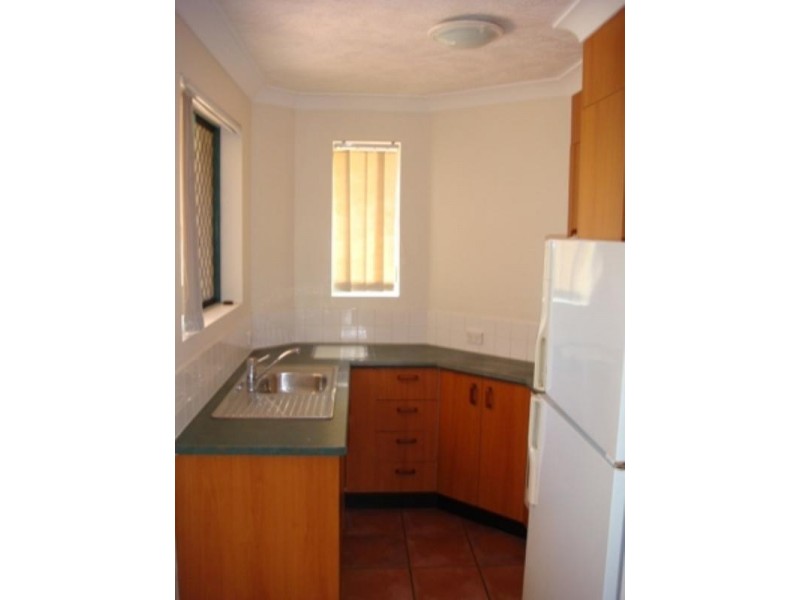 13/140 Marine Parade, Southport QLD 4215