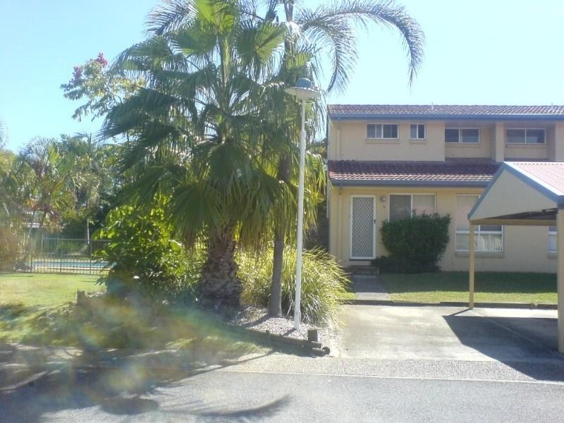 5/13-17 Brown Street, Labrador QLD 4215