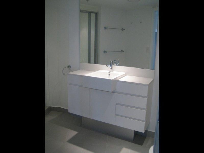 22107/9 Lawson Street, Southport QLD 4215