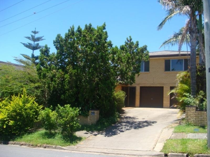 24 Ferguson Street, Labrador QLD 4215