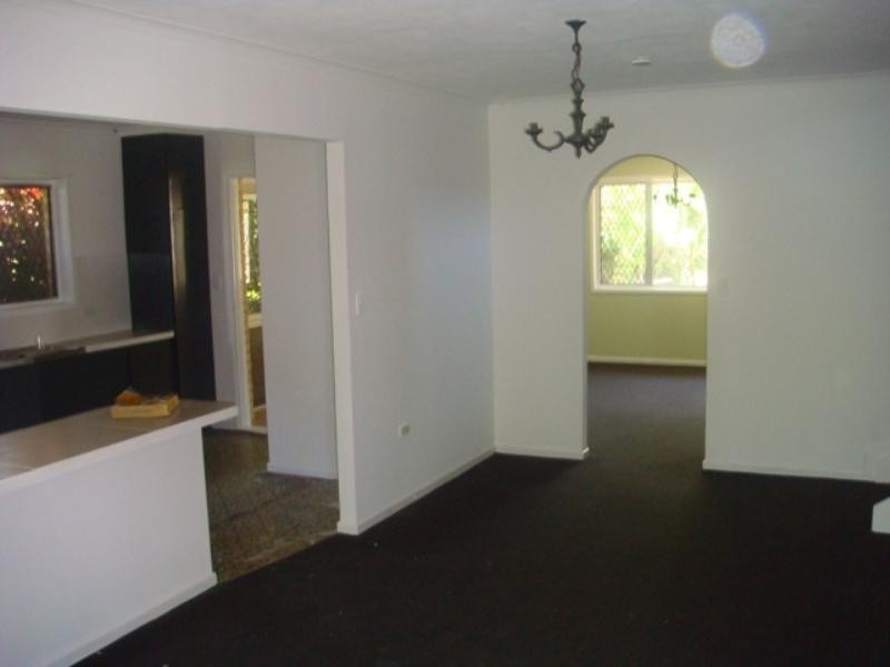 24 Ferguson Street, Labrador QLD 4215