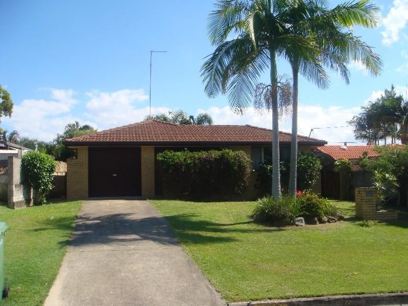 112 Bamboo Avenue, Benowa QLD 4217