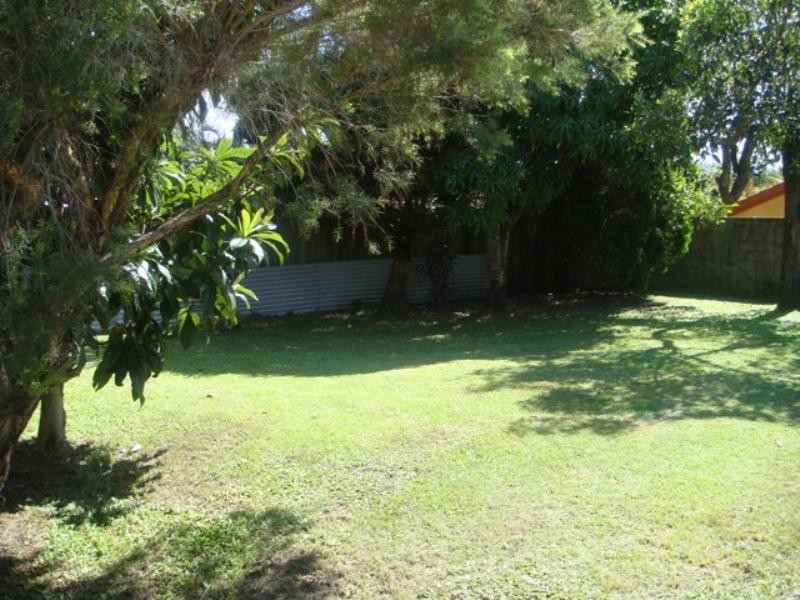 112 Bamboo Avenue, Benowa QLD 4217