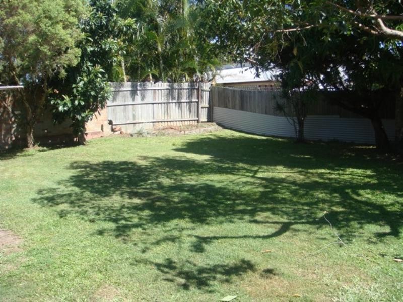 112 Bamboo Avenue, Benowa QLD 4217