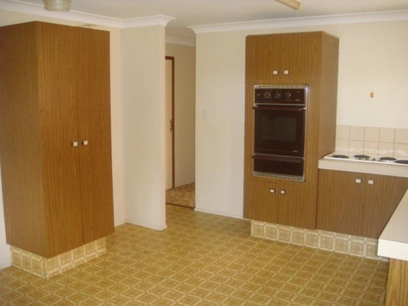 112 Bamboo Avenue, Benowa QLD 4217