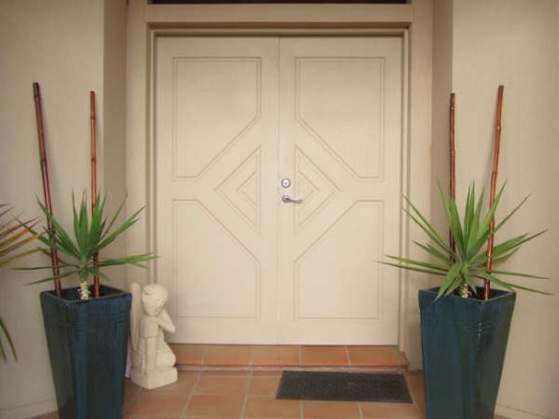 77 Arun Drive, Arundel QLD 4214