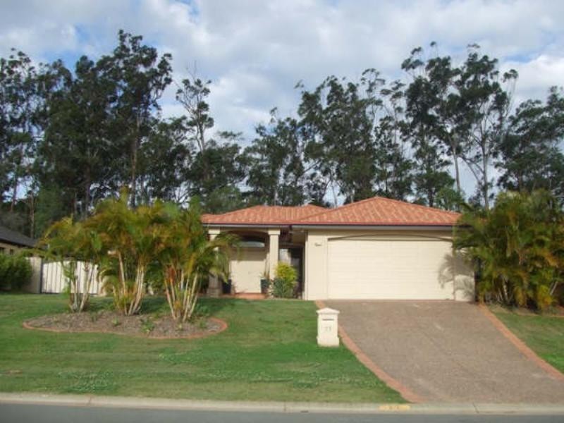 77 Arun Drive, Arundel QLD 4214