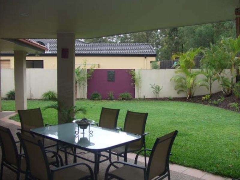 77 Arun Drive, Arundel QLD 4214