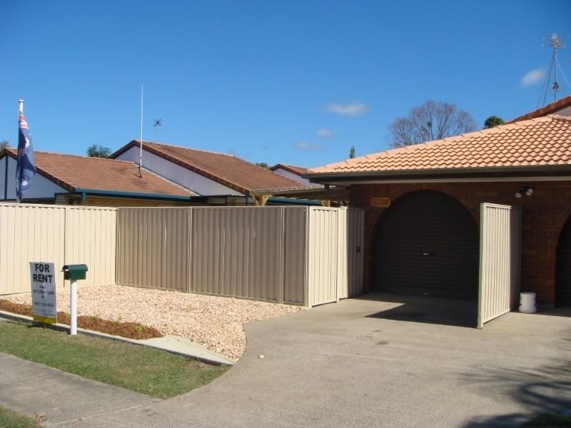 1/120 Kumbari Avenue, Labrador QLD 4215