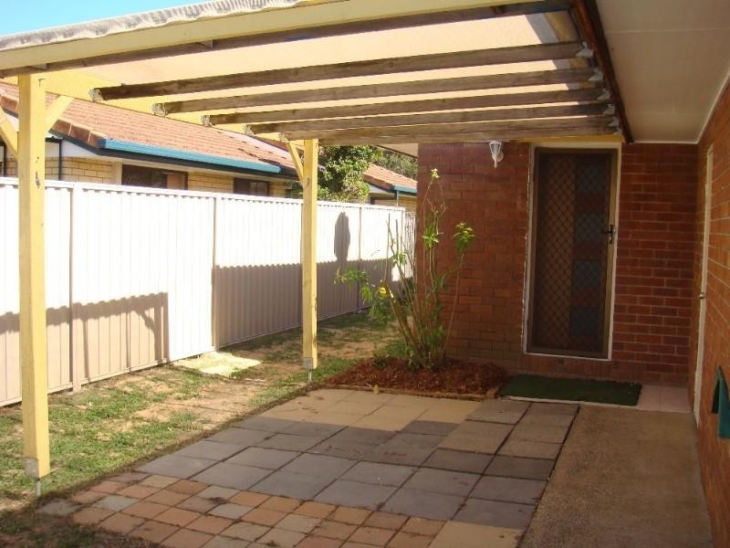 1/120 Kumbari Avenue, Labrador QLD 4215