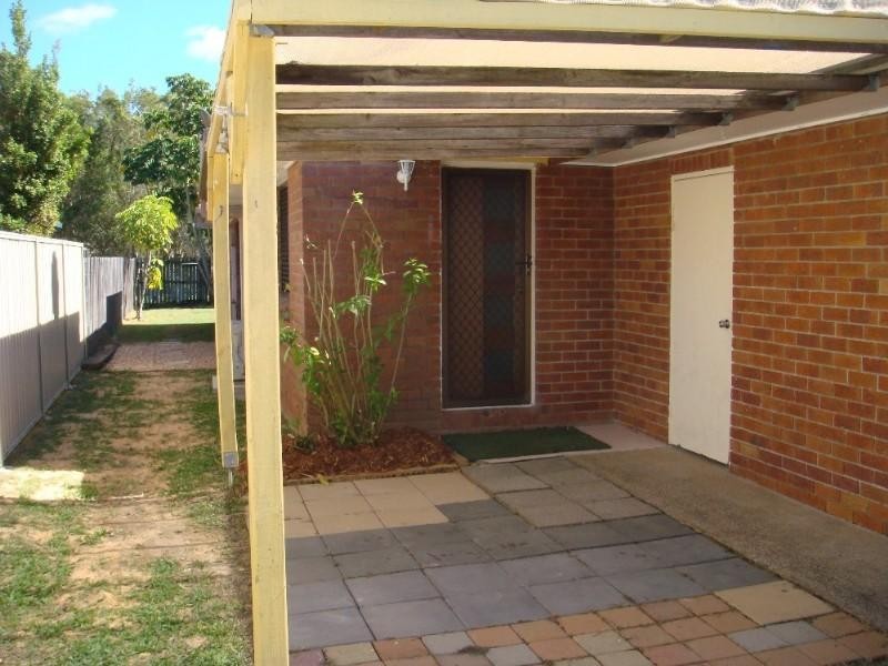 1/120 Kumbari Avenue, Labrador QLD 4215