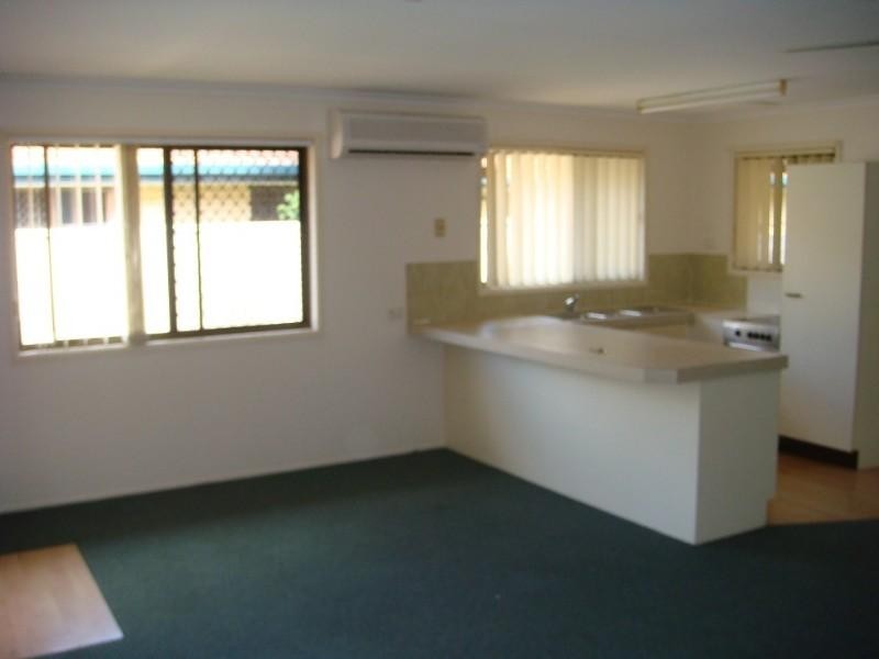 1/120 Kumbari Avenue, Labrador QLD 4215