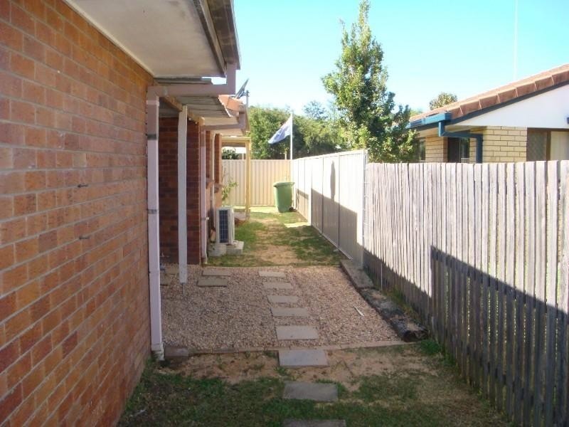 1/120 Kumbari Avenue, Labrador QLD 4215