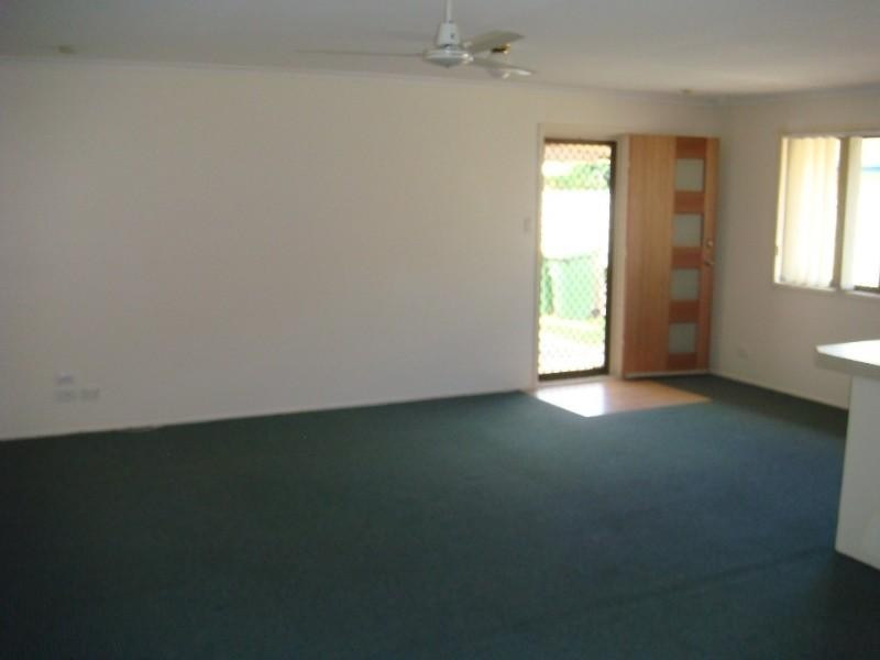 1/120 Kumbari Avenue, Labrador QLD 4215