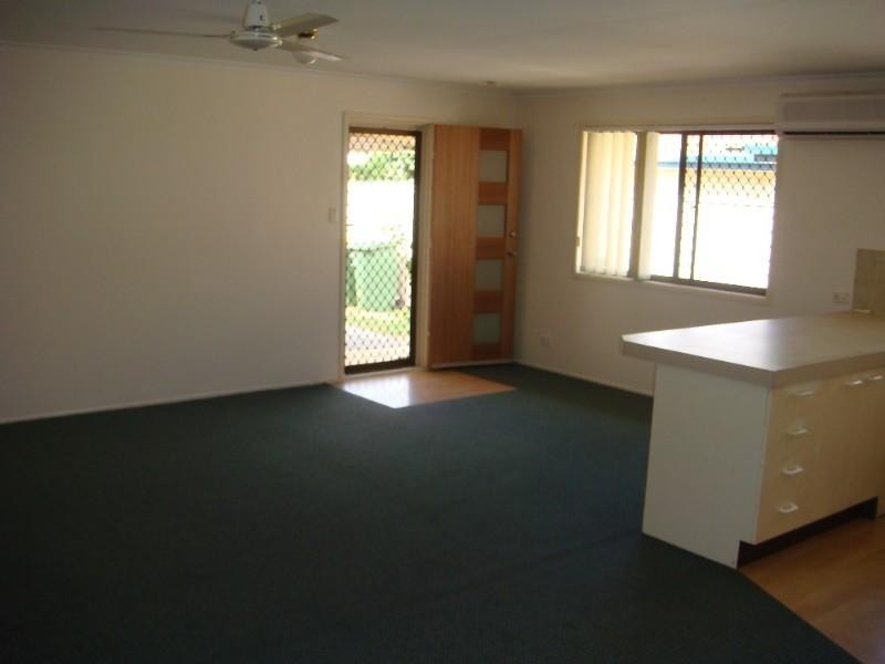 1/120 Kumbari Avenue, Labrador QLD 4215