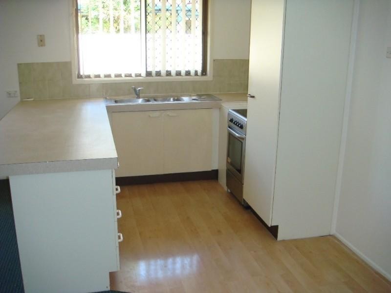 1/120 Kumbari Avenue, Labrador QLD 4215