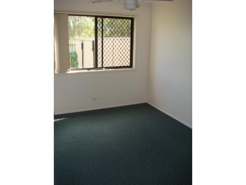 1/120 Kumbari Avenue, Labrador QLD 4215