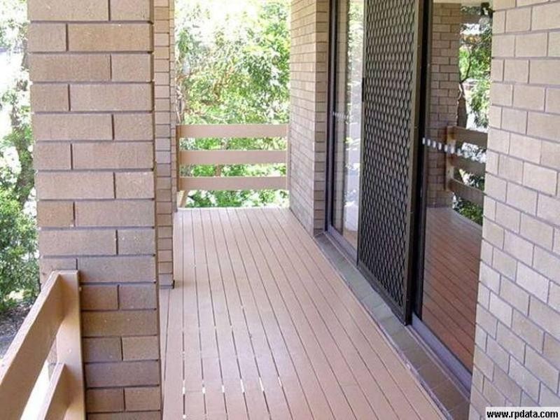 2 Hosea Street, Southport QLD 4215