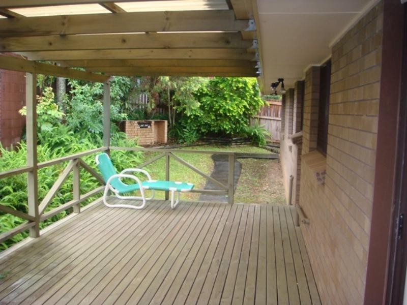 2 Hosea Street, Southport QLD 4215